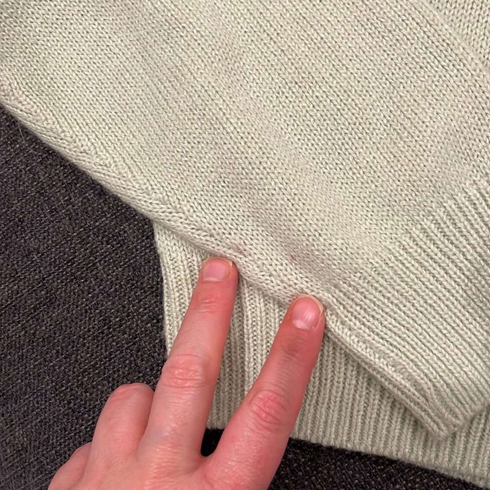 Small cropped sweaters - Picture 4 of 5